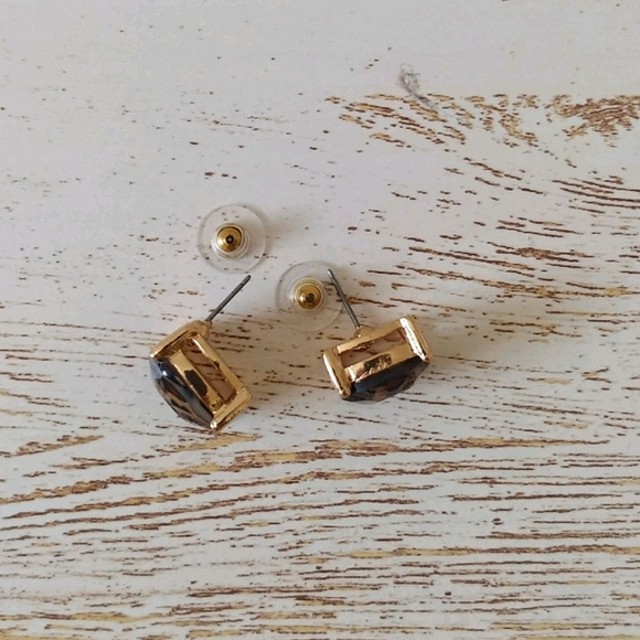 Bundle: Gold tassel and leopard earrings - Picture 5 of 11